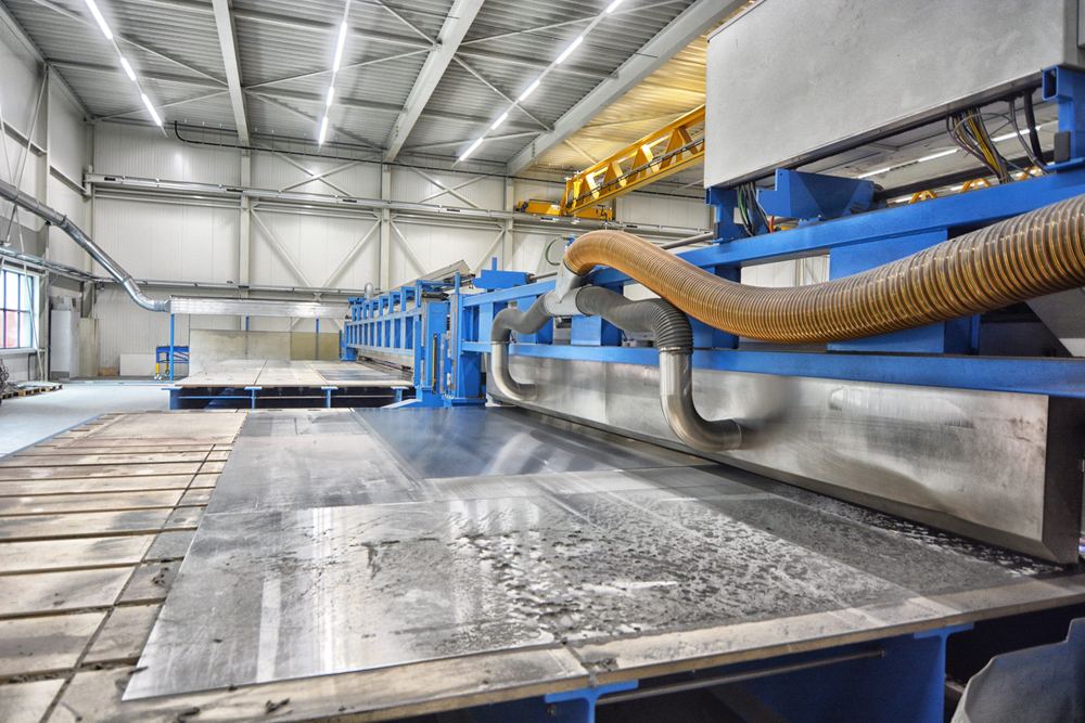 RVS plaat op maat in de werkplaats