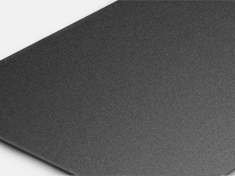 Beads 7 patroon in RVS met diepzwarte PVD Black-TiN coating, plaat in perspectief