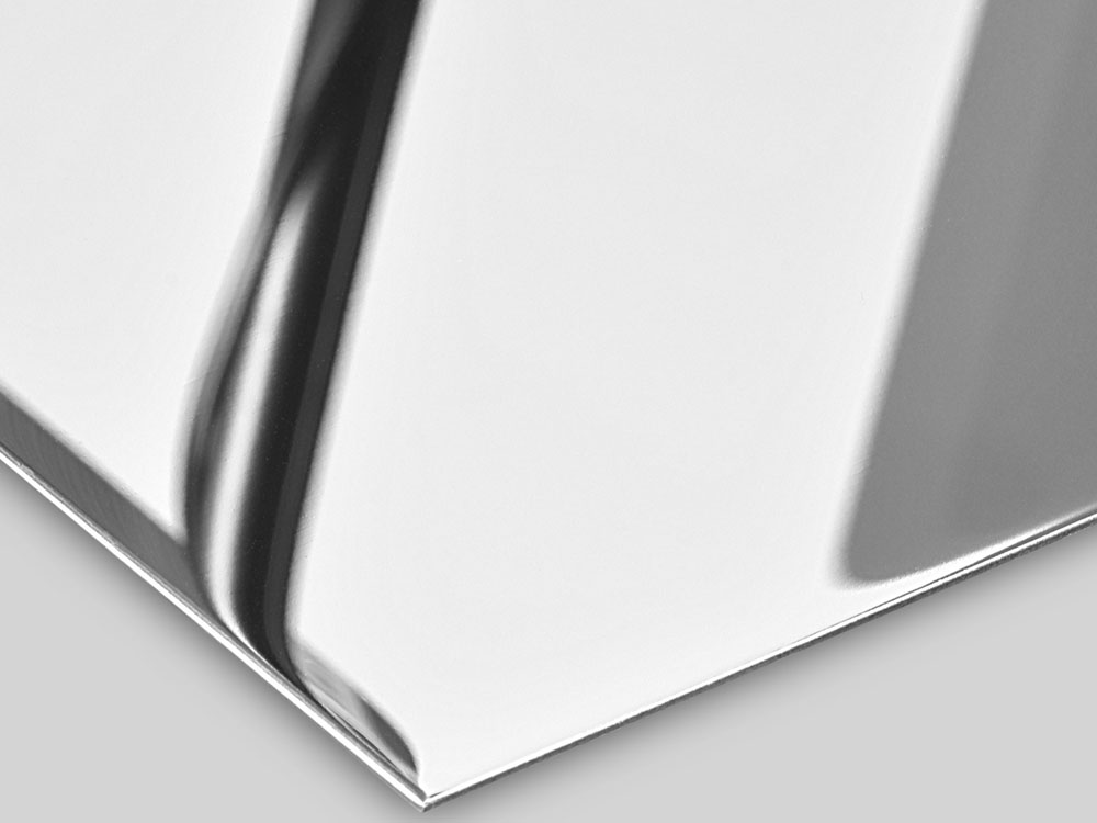 Perfect Mirror 10 RVS plaat, macro-opname van de spiegelende plaathoek
